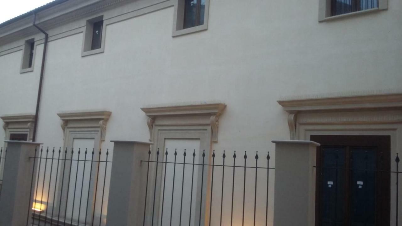 Sotto Il Castello Bed & Breakfast Corigliano Calabro Eksteriør bilde
