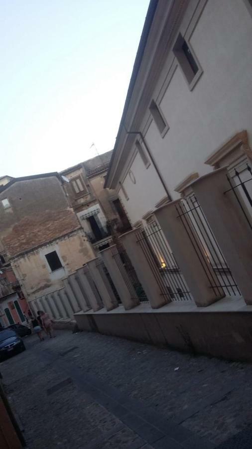 Sotto Il Castello Bed & Breakfast Corigliano Calabro Eksteriør bilde